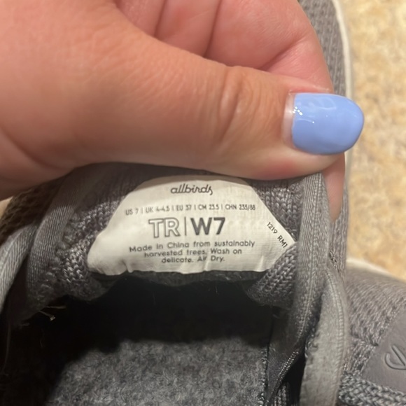 Allbirds Women’s Tree Runners—Size 7 - Picture 6 of 6